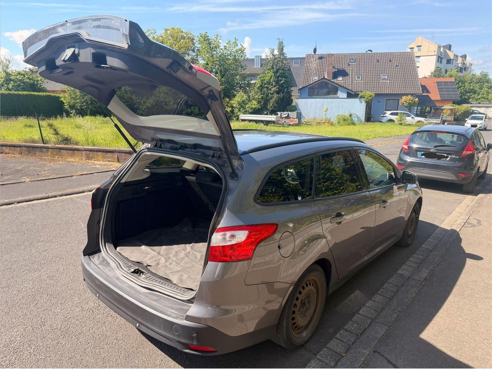 Ford Focus 2011 — photo 6