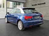 Audi A1 attraction *KLIMAAUT*NAVI*SHZ*PDC*E-PAKET*TÜV - Audi A1: Blau
