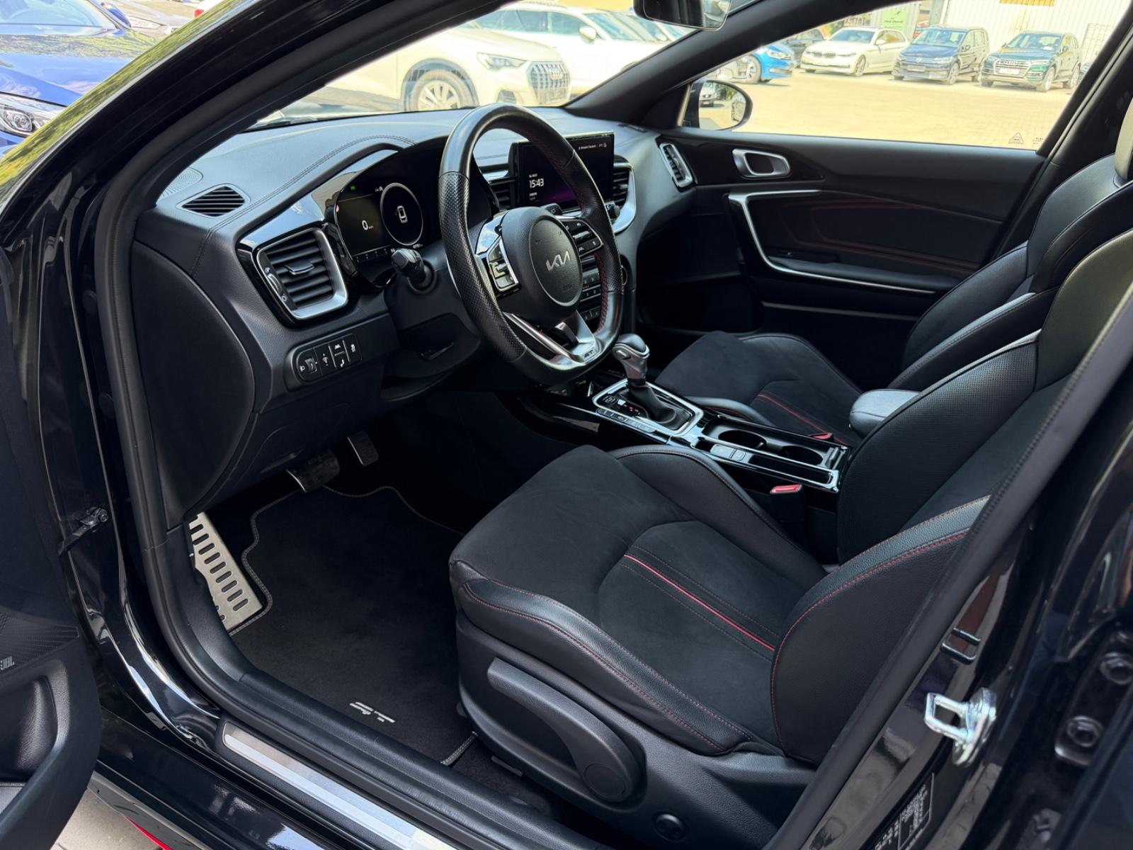 Kia Ceed GT/Automatik/LED/JBL/AHK/Alcantara/47700km