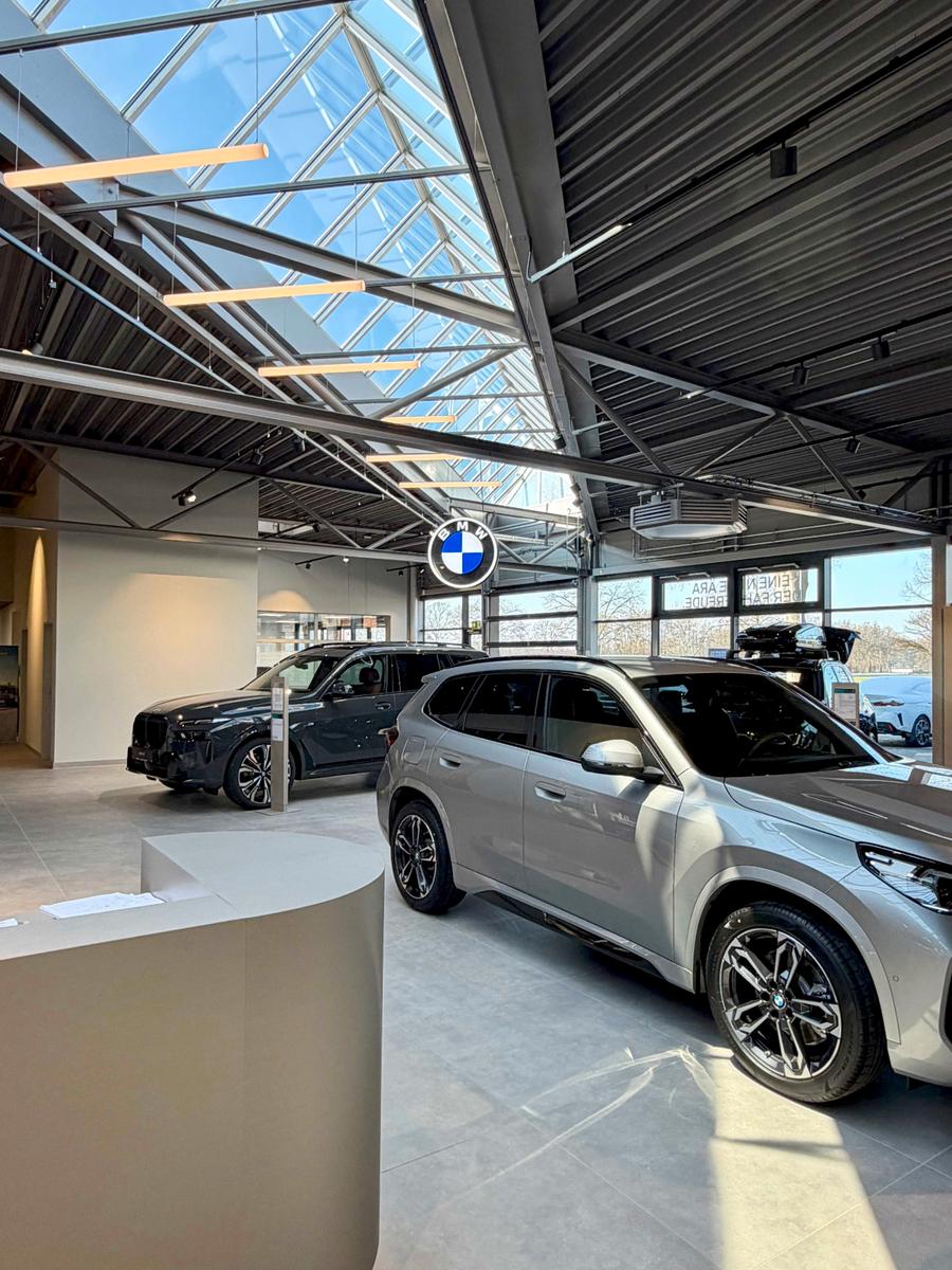 showroom-image-bottom