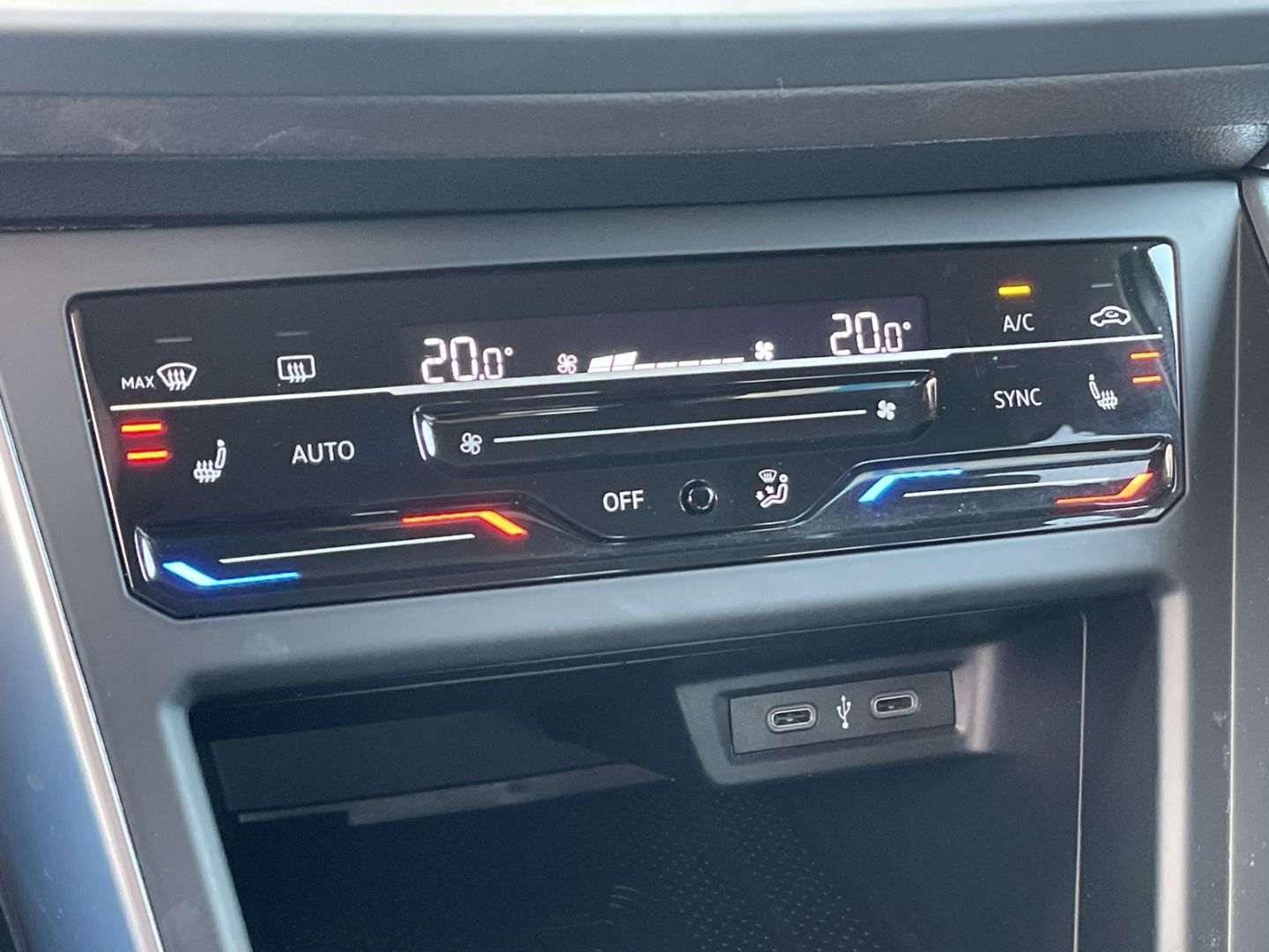 Polo 1.0 TSI DSG Active Kamera/Keyless/Navi/LED/