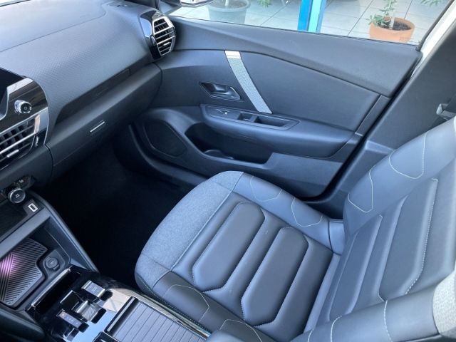 Fahrzeugabbildung Citroën C4 1.2 PureTech 155, Shine Autom. AHK, Navi, Kam