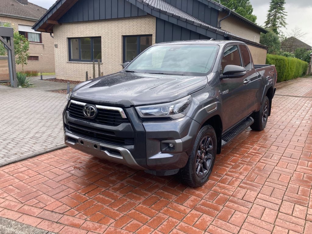 Toyota Hilux INVINCIBLE 2,8D-4D,Extra Cab Automatik