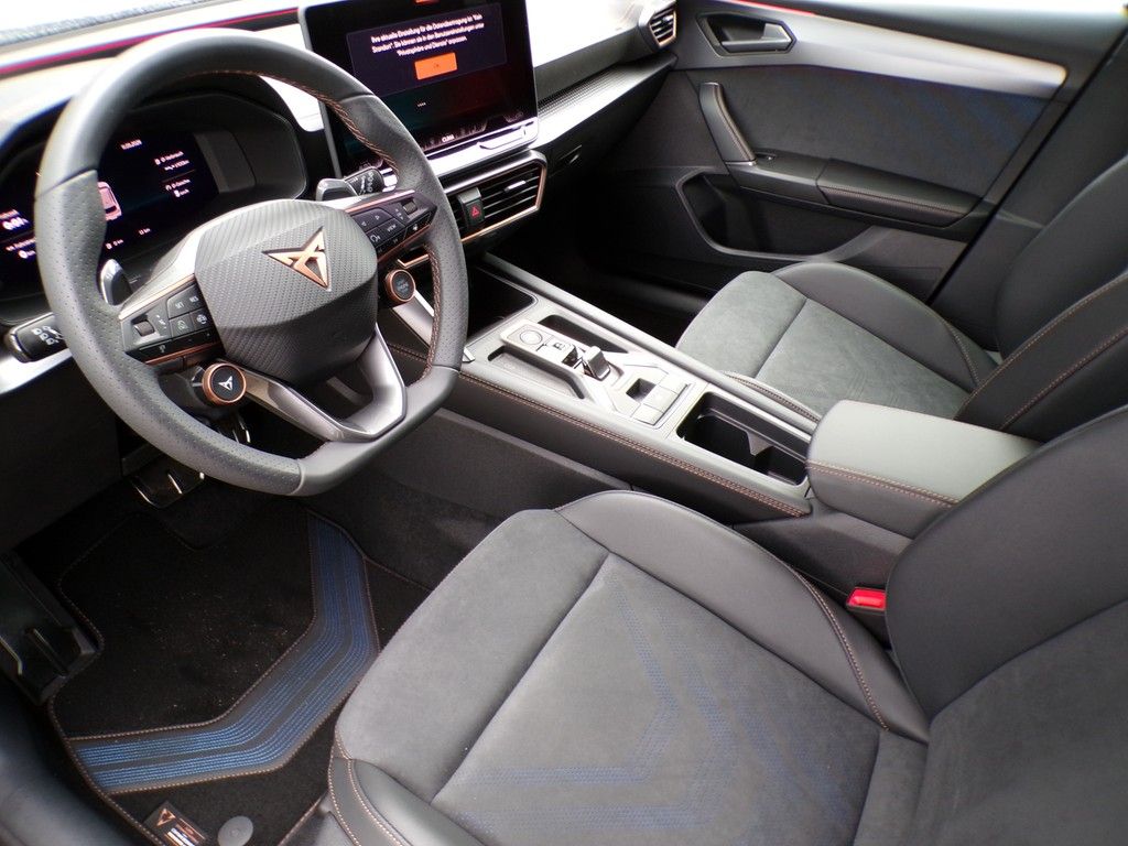 Fahrzeugabbildung CUPRA Leon Sportstourer 1.5 eTSI DSG