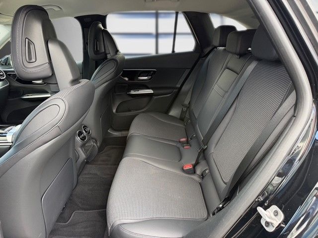 Fahrzeugabbildung Mercedes-Benz GLC 200 4M AHK+EASYPACK+AMBIENTE+APPLE+LED+