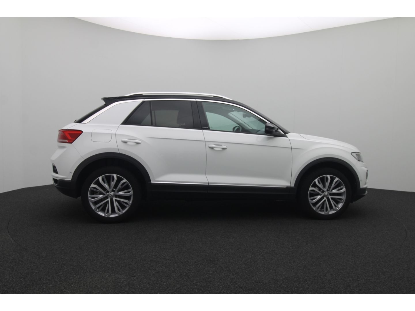 Fahrzeugabbildung Volkswagen T-Roc IQ.DRIVE AHK Kamera Digi Cockpit DAB