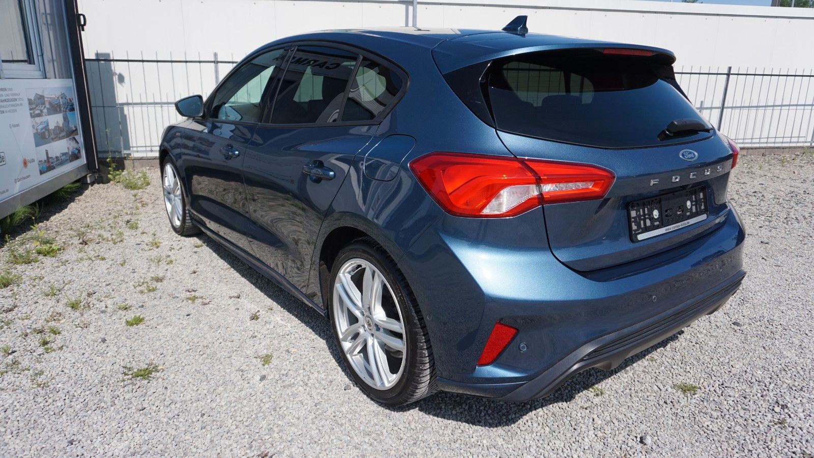 Fahrzeugabbildung Ford Focus Lim. ST-Line, LED, B&O Sound, Navi, Sport