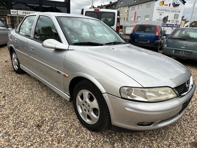 Opel Vectra 1.6 16V Comfort