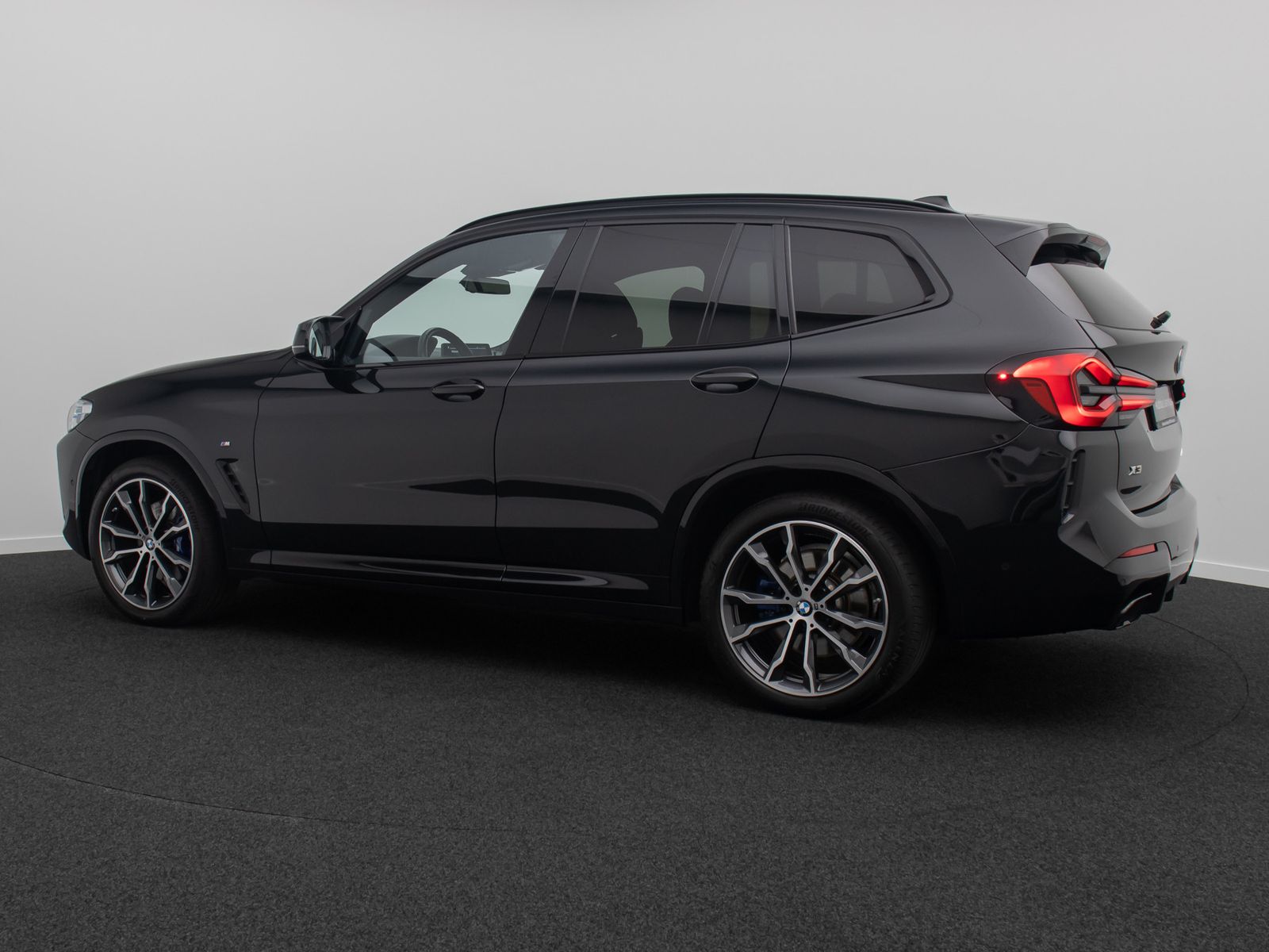 Fahrzeugabbildung BMW X3 M40i Panorama HUD DAB HiFi Laser Kamera 20"