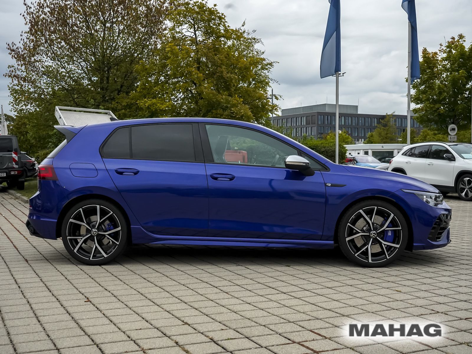 Volkswagen Golf VIII R 2.0 TSI 4MOT IQ.Light IQ.Drive Navi foto 5