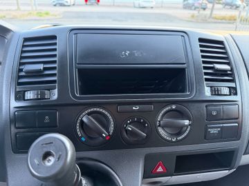 Volkswagen T5 Transporter - 12