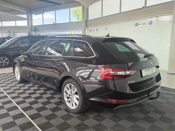 Skoda Superb COMBI 2.0 TDI DSG XENON NAVI ACC AHK