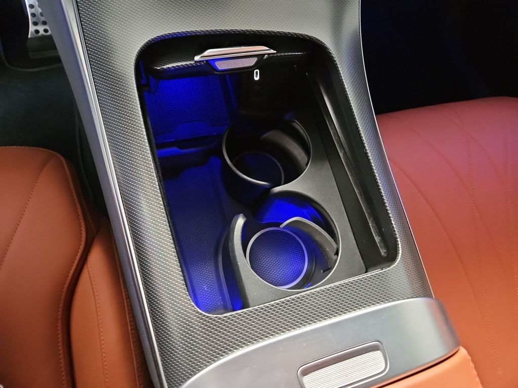 Fahrzeugabbildung Mercedes-Benz GLC 300 4M AMG AHK Distronic+ SDHZ Airmatic 360°