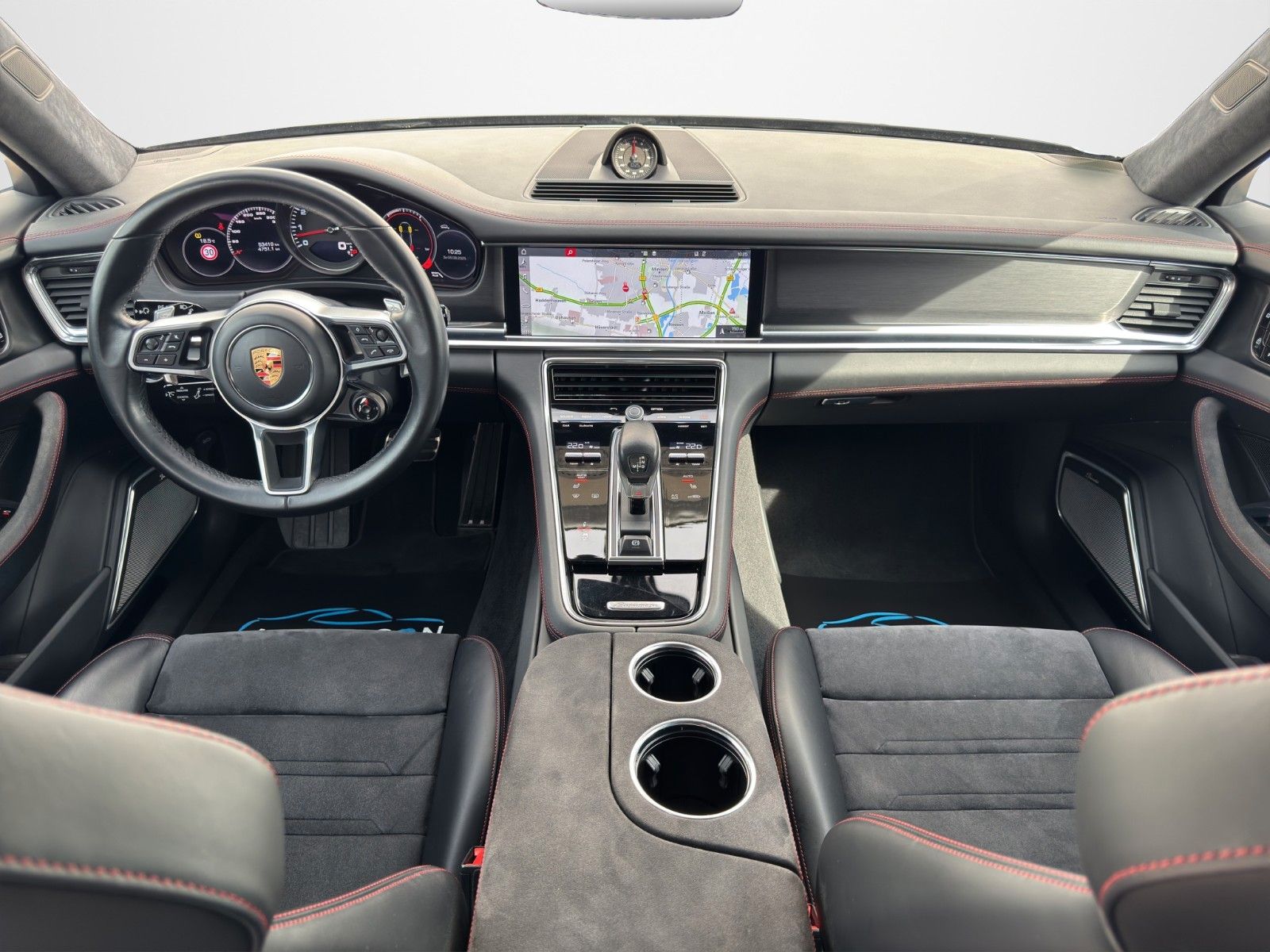 Fahrzeugabbildung Porsche PANAMERA SPORT TURISMO GTS BURM PANO STANDHEIZ