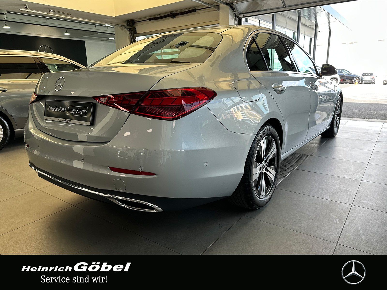 Fahrzeugabbildung Mercedes-Benz C 200 AVANTGARDE+SHD+360°KAM+LED+NAVI+CARPLAY