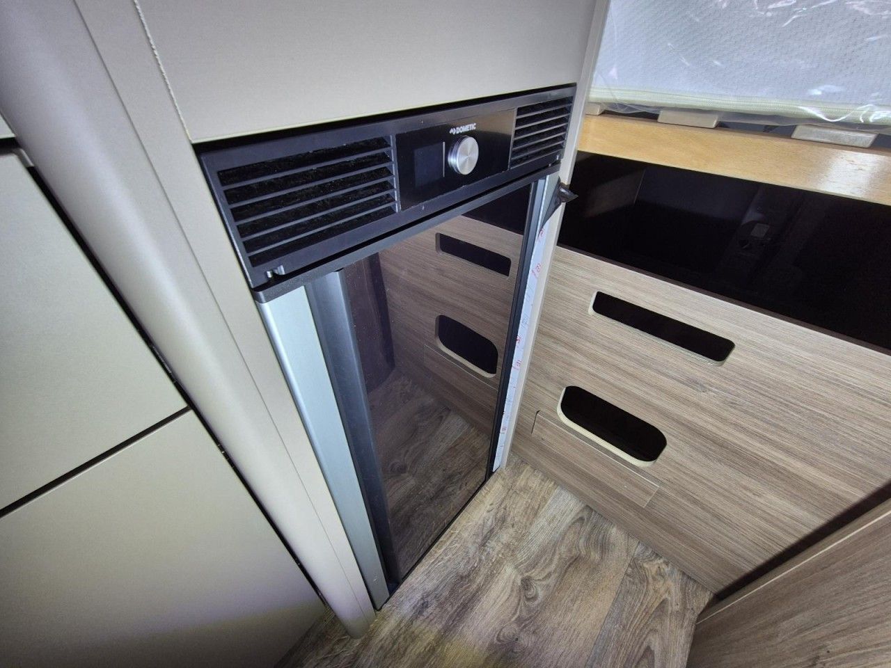 Fahrzeugabbildung Carado CV 590 4x4 Edition 15 Markise AHK Klima Xenon