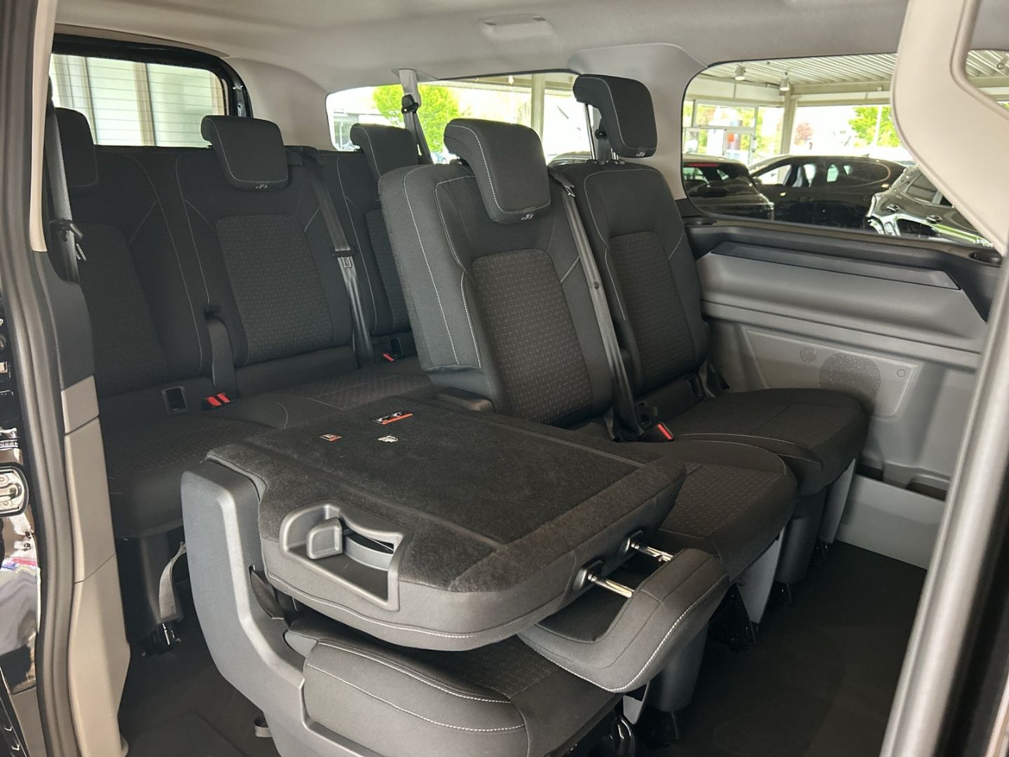 Fahrzeugabbildung Ford Transit Custom Kombi 320L2 Trend 2.0 EcoBlue Nav