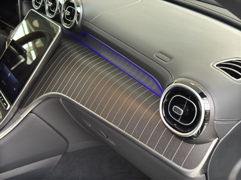 Fahrzeugabbildung Mercedes-Benz GLC 200 4MATIC AMG*Night*Navi*KeyLess*PDC*RFK