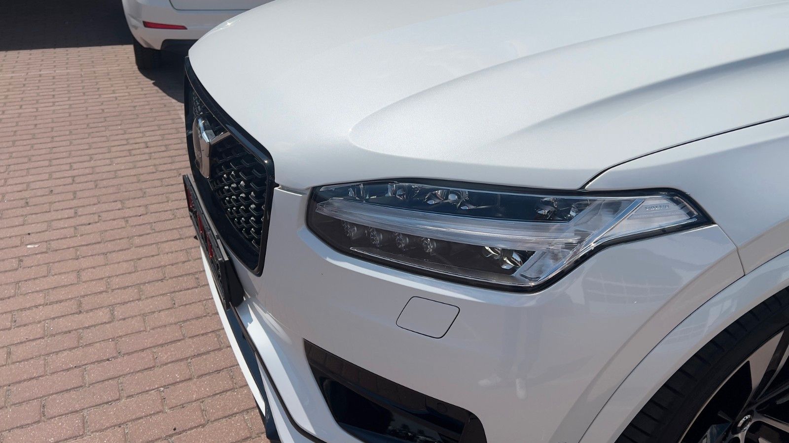 Fahrzeugabbildung Volvo XC90 B5 D AWD Ultimate Dark*B&W*HuD*LUFT*360*ACC