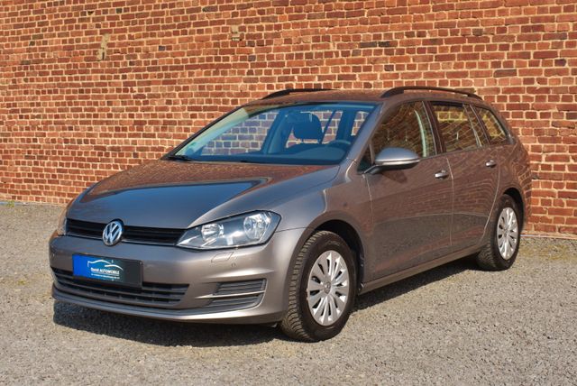 Volkswagen Golf 1.6 TDI*1.HAND*NAVI*SITZHEIZ*TEMPOM*PDC