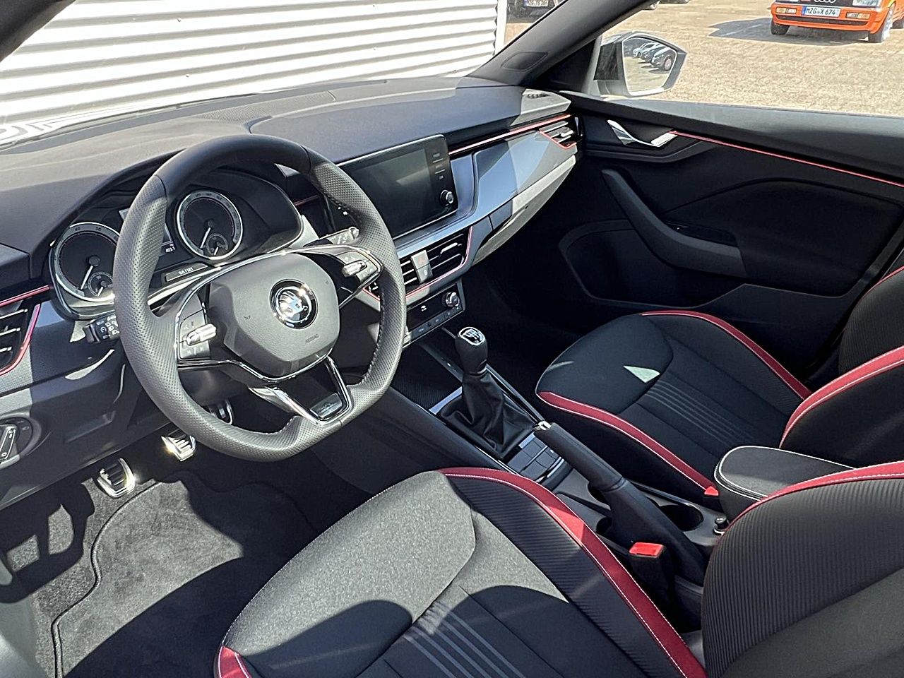 Fahrzeugabbildung SKODA Scala Monte Carlo 1.5 TSI Tempomat LED