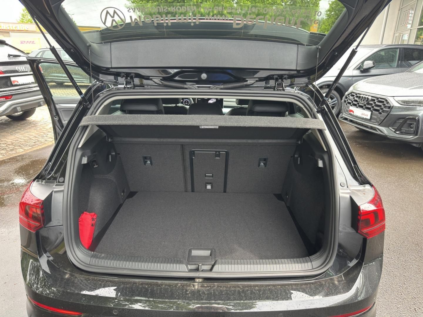 Fahrzeugabbildung Volkswagen Golf Goal VIII Goal,DSG,RFK,AHK,GJR,Paket Discov