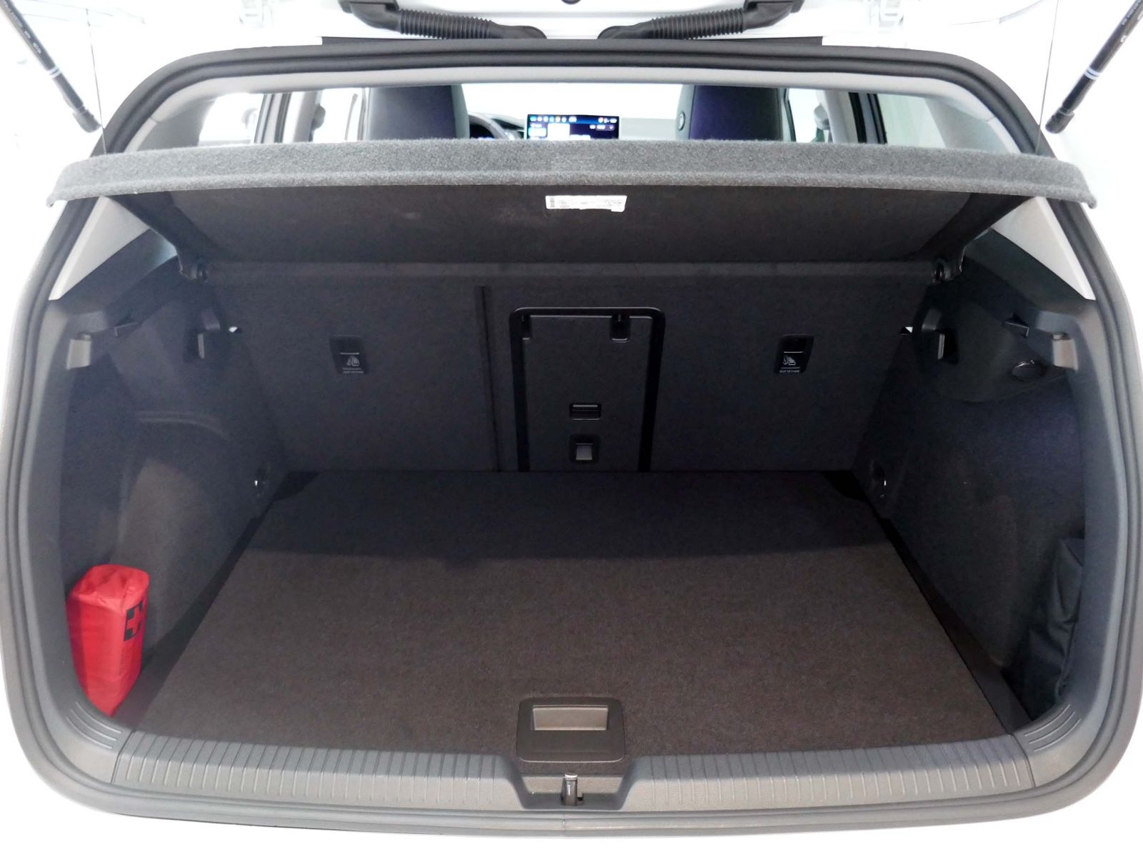 Fahrzeugabbildung Volkswagen Golf VIII GOAL 1.5 TSI | LED RFK ACC Sitzhzg.