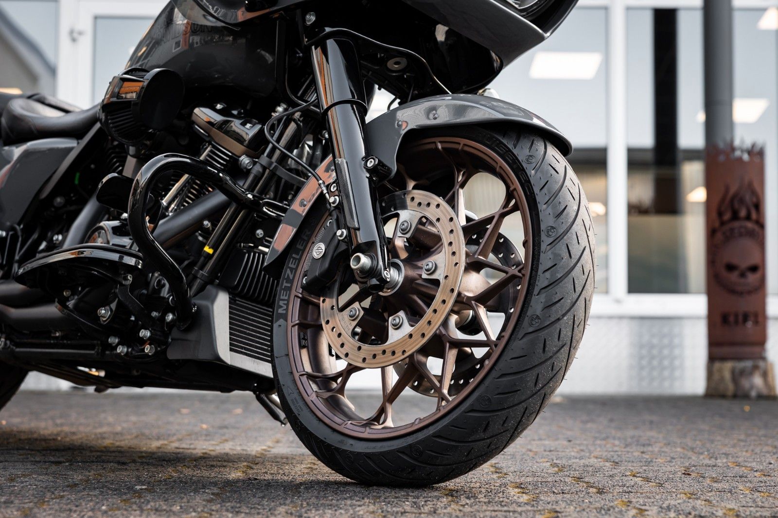 Fahrzeugabbildung Harley-Davidson FLTRXST Road Glide ST - Kesstech -