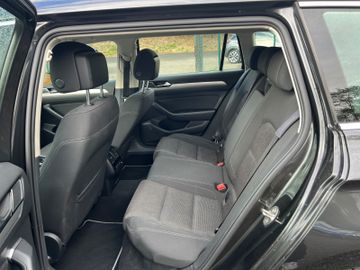 Volkswagen Passat Variant - 11