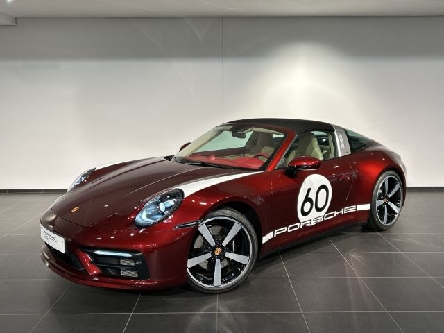 Porsche 992 911 Targa 4S Heritage Design Edition LED