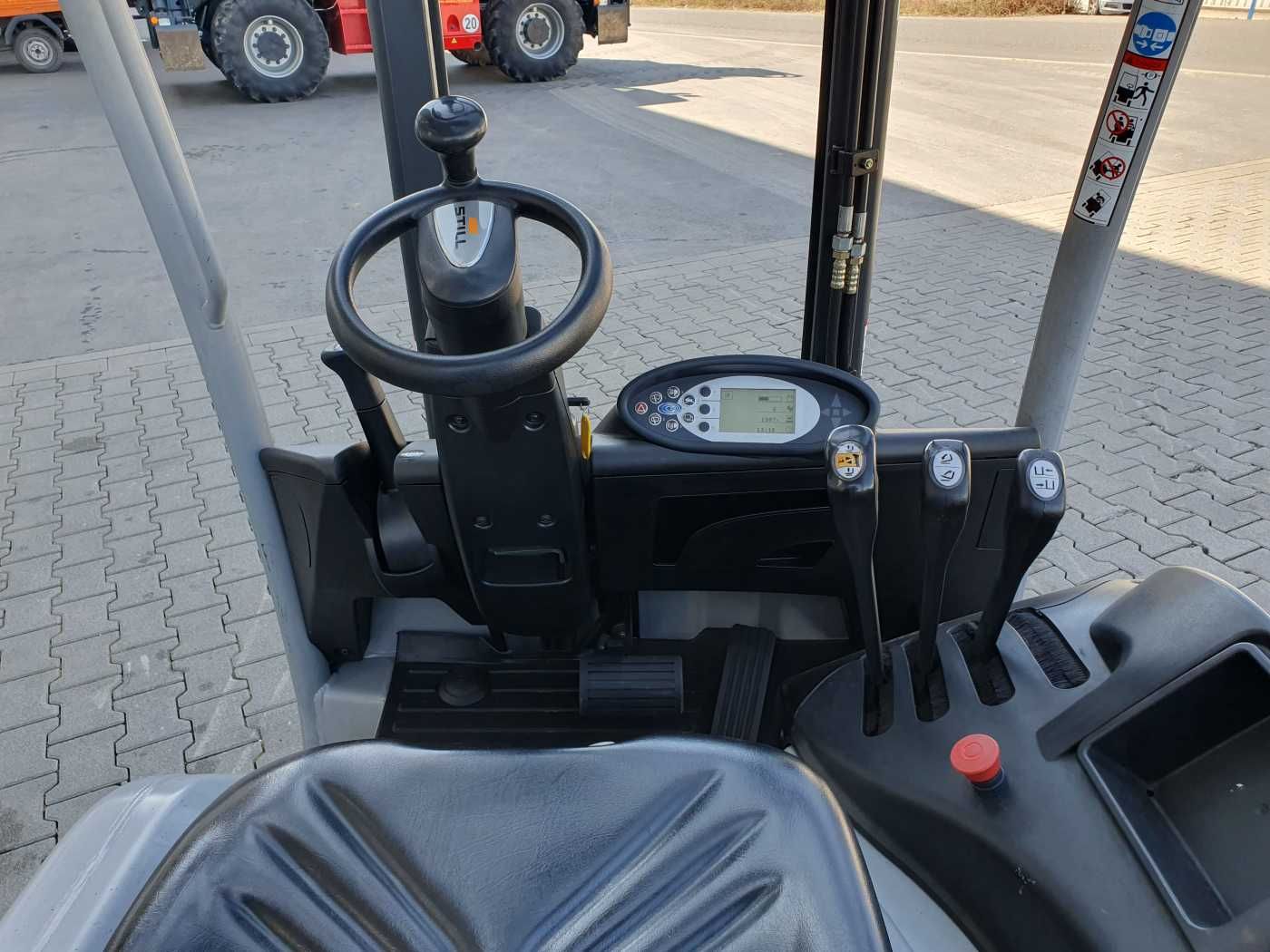 Fahrzeugabbildung Still RX20-14 / Triplex: 4.60m! / nur 1.907h! / SS