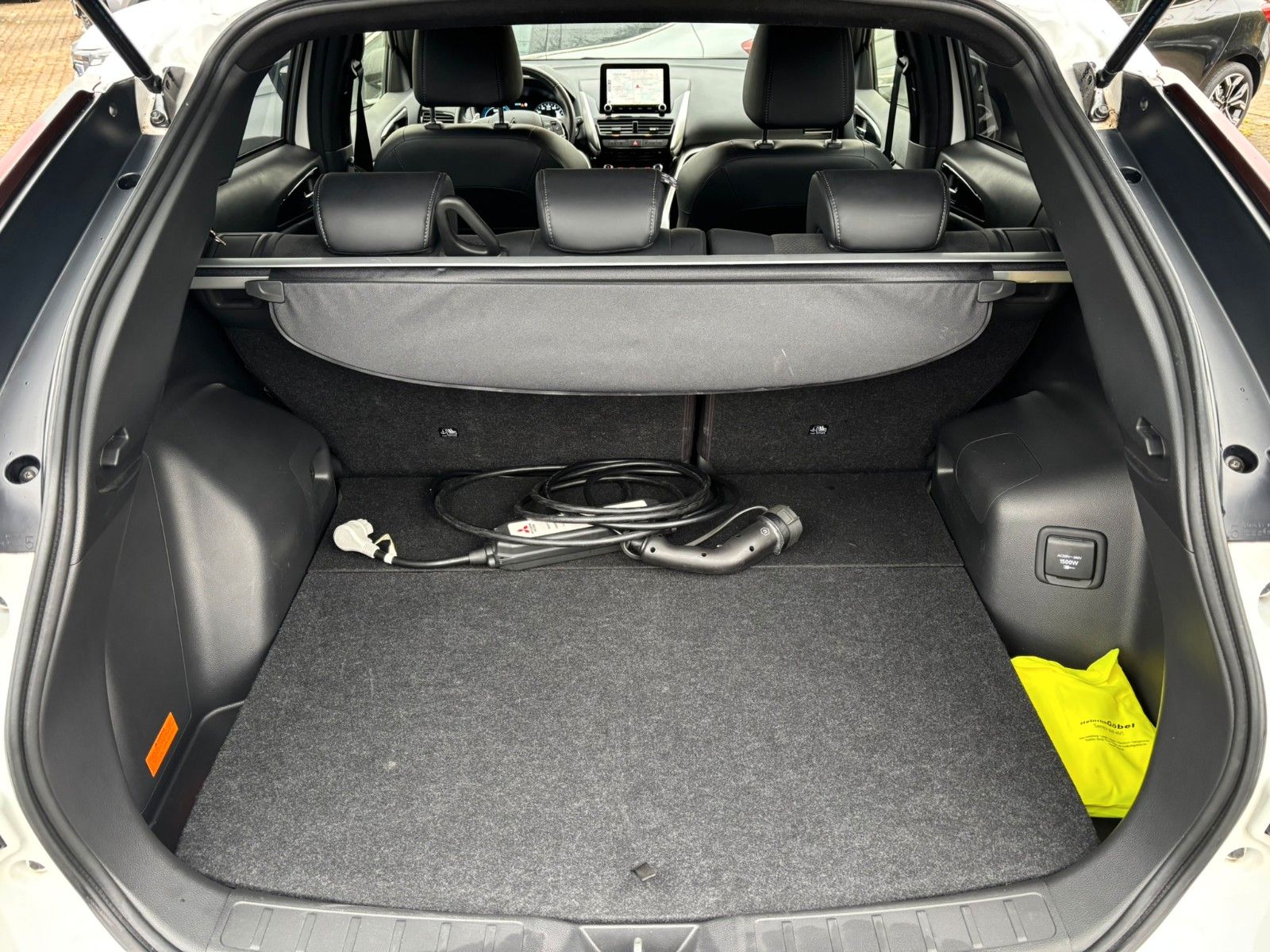 Fahrzeugabbildung Mitsubishi Eclipse Cross PHEV Select