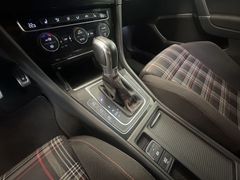 VW Golf GTI BMT Automatik Navi PDC Bi-Xenon SHZ