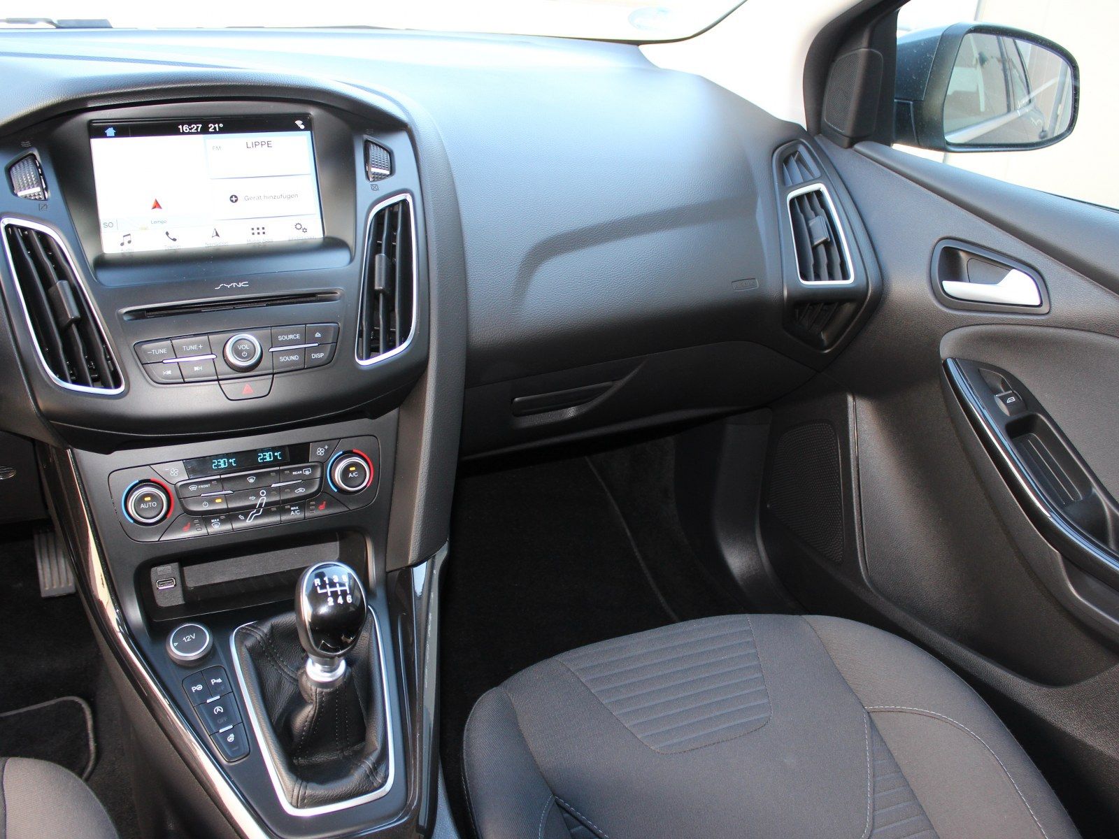 Fahrzeugabbildung Ford Focus Titanium 1,5 EcoBoost Start/Stopp