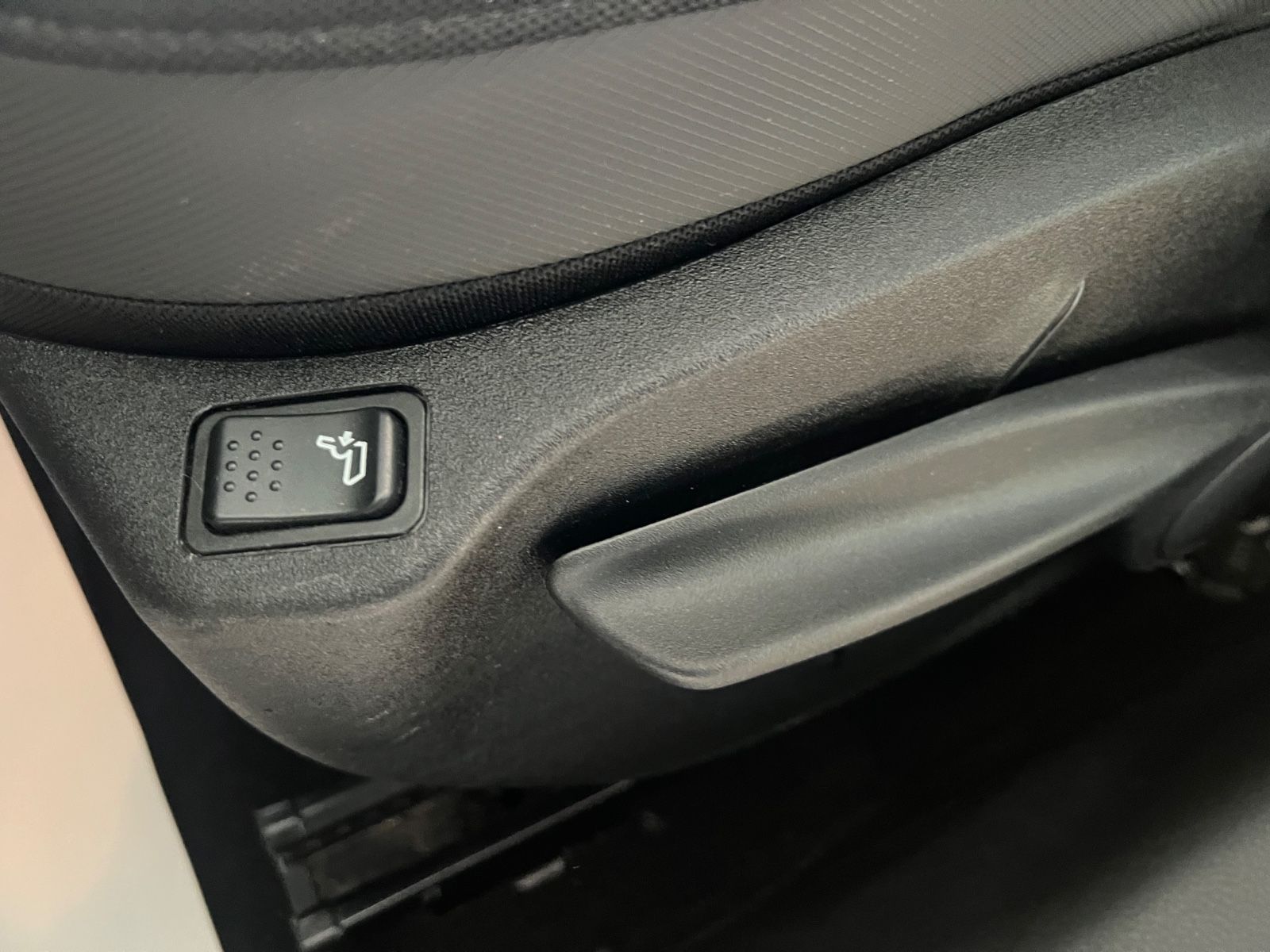 Fahrzeugabbildung Jeep Renegade Limited 4WD * AUTOMATIK *KAMERA*