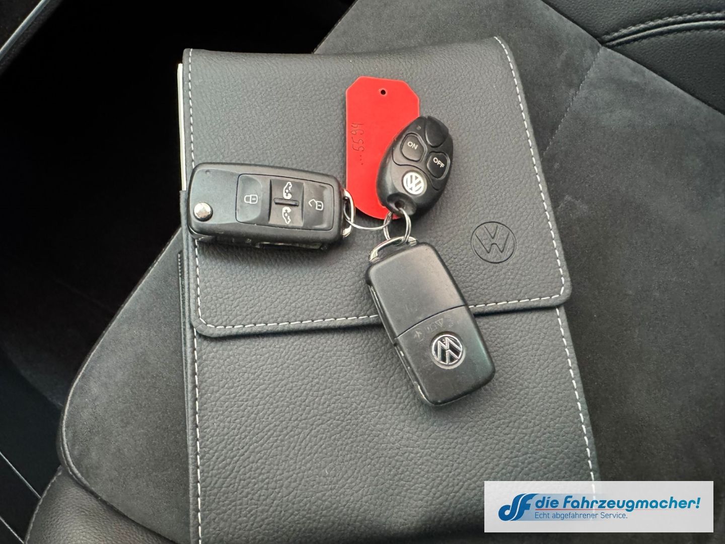 Fahrzeugabbildung Volkswagen Sharan Highline BMT Start-Stopp Sportpaket Stand
