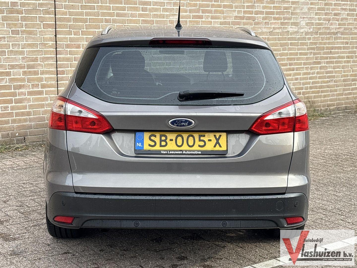 Ford Focus 2012 — photo 6