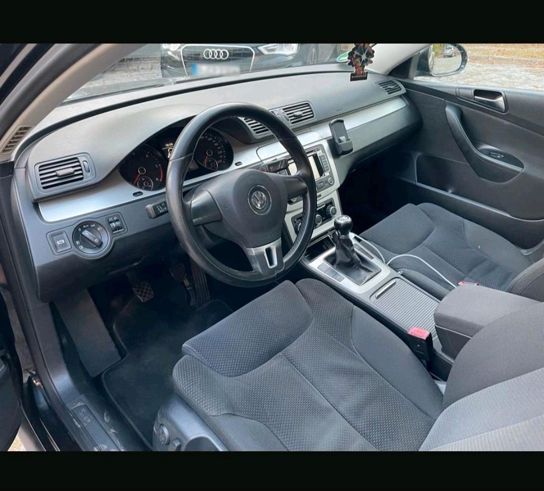 Volkswagen Passat 2010 — photo 8