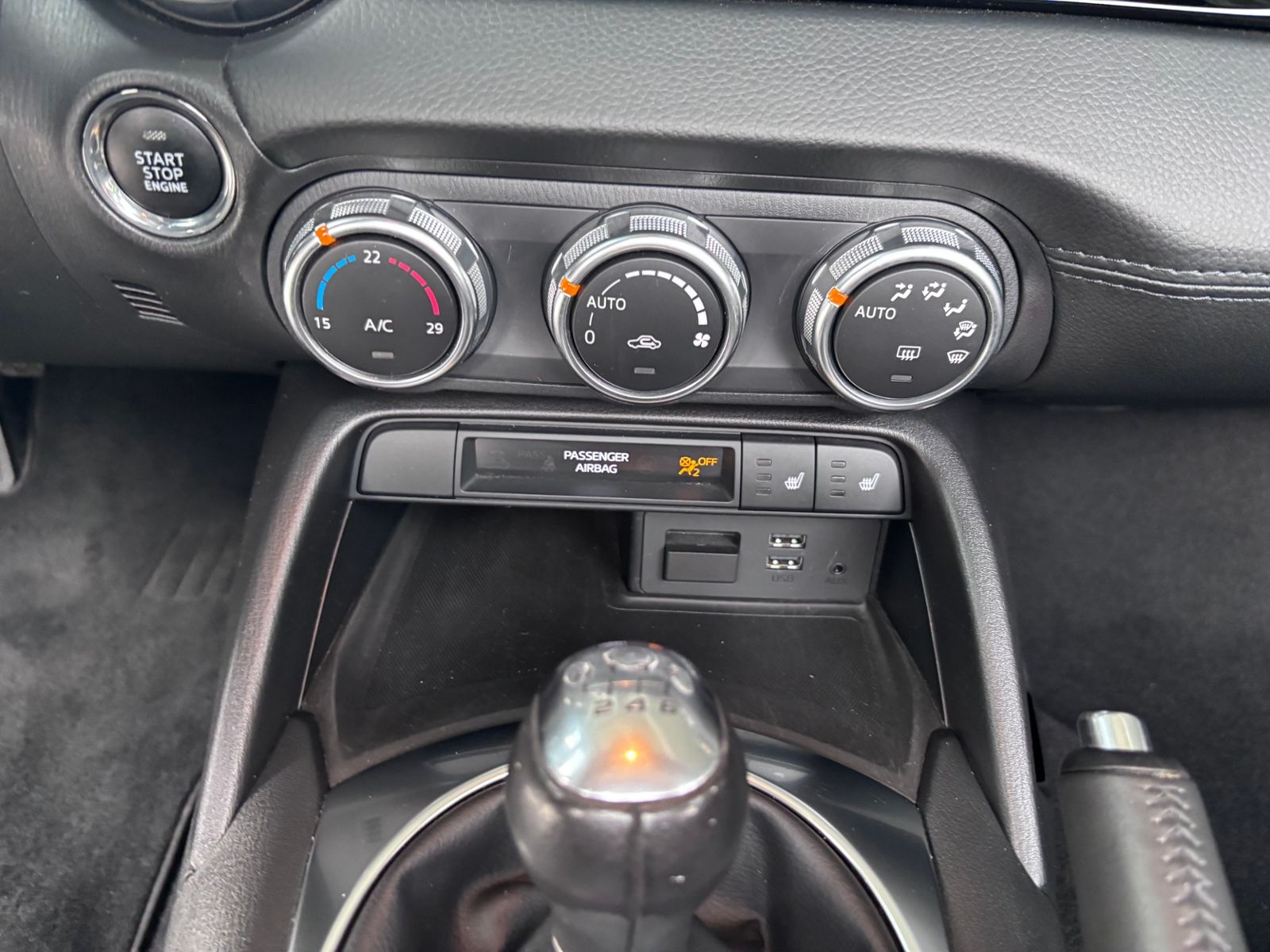 Fahrzeugabbildung Fiat 124 Spider Lusso LED NAVI ALU