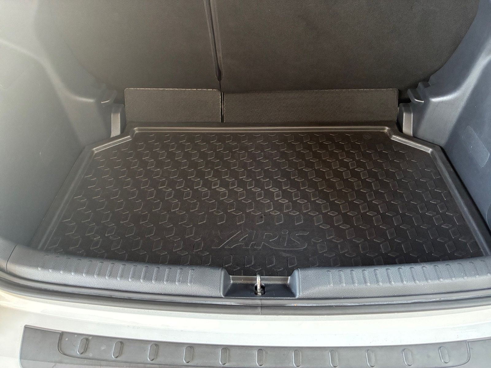 Fahrzeugabbildung Toyota Yaris 1.0 Comfort Kamera, ACC,SpurH