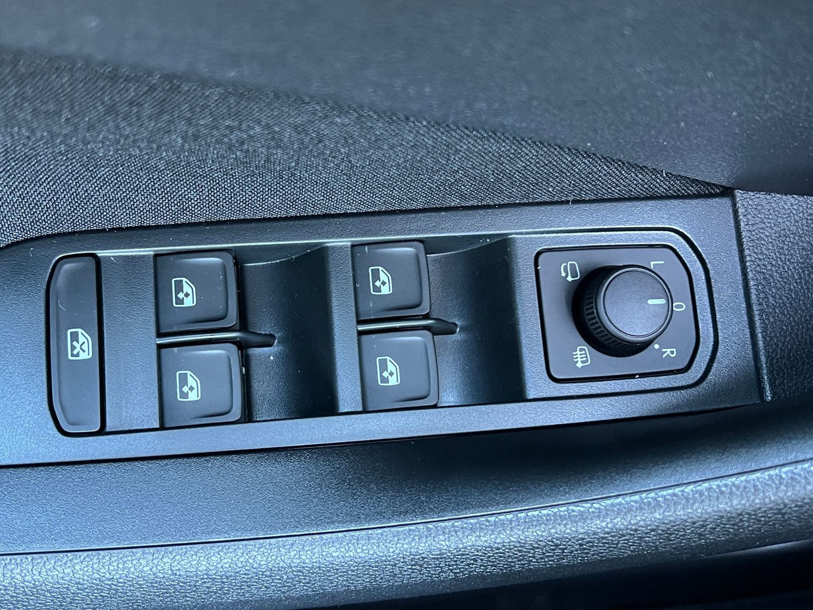 Fahrzeugabbildung SKODA Kamiq Tour 1.5 TSI DSG *AHK, Matrix-LED, Kamera,