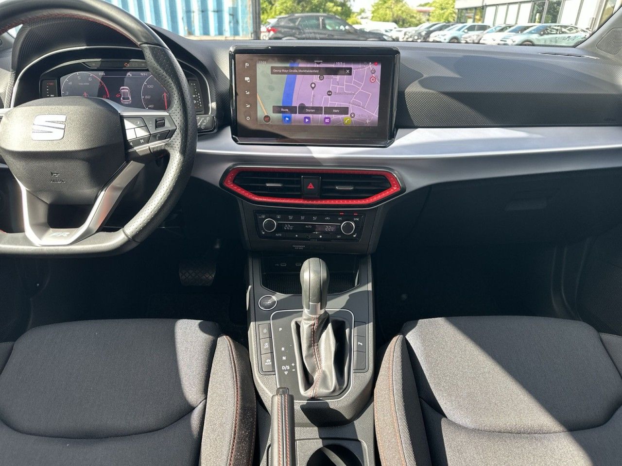 Fahrzeugabbildung SEAT Ibiza FR 1.0 TSI 81 kW (110 PS) 7-Gang-D - mit KI generiert/bearbeitet