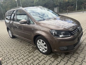 Volkswagen Touran - 8