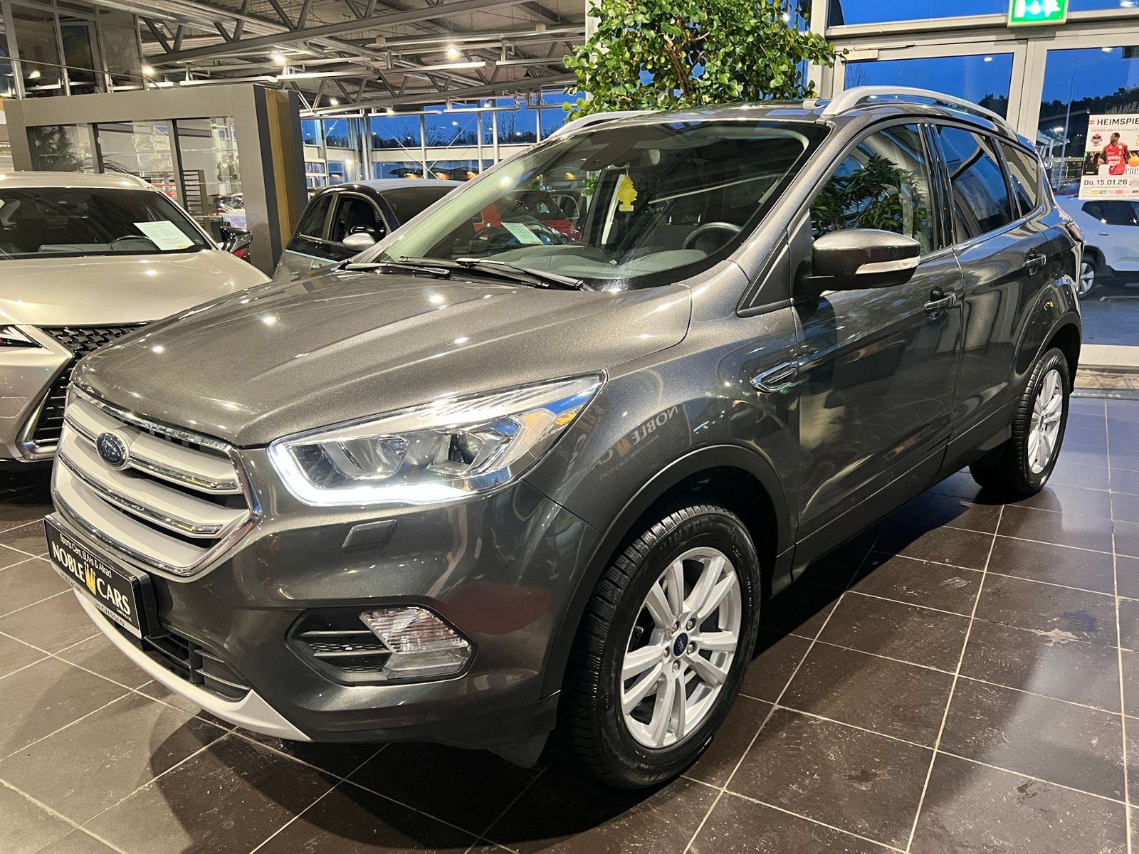 Fahrzeugabbildung Ford Kuga Cool & Connect AHK SHZ NAVI KLIMA