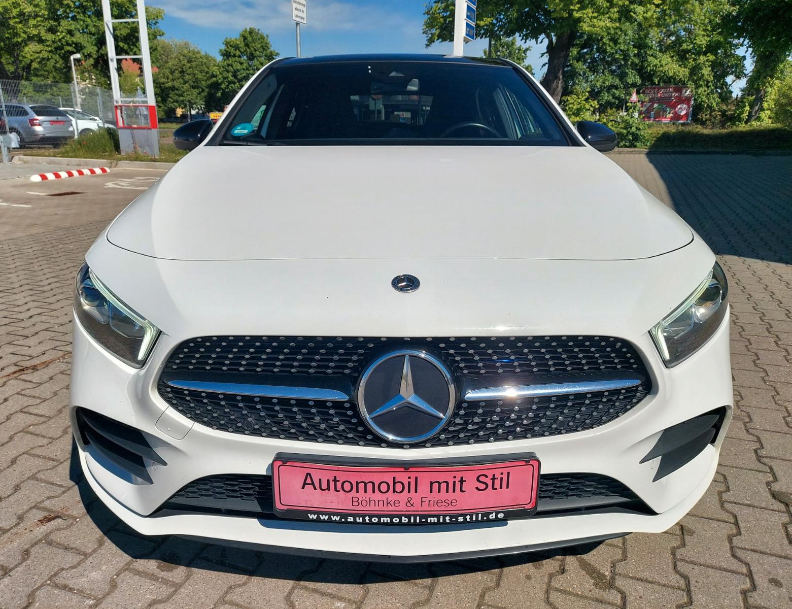 Mercedes-Benz A 200 d AMG panorama Alcantara DAB Radar Cam