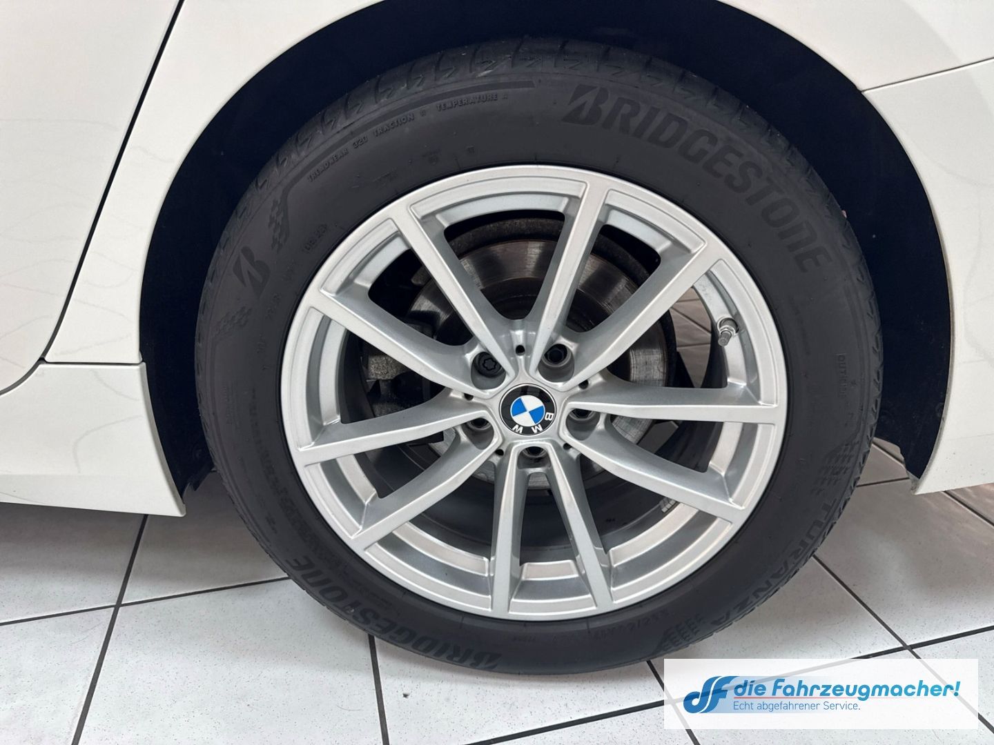 Fahrzeugabbildung BMW 320 d Touring Mild-Hybrid EU6d HUD Navi Digitale