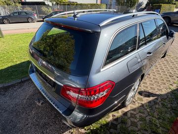 Mercedes E 220 - 3
