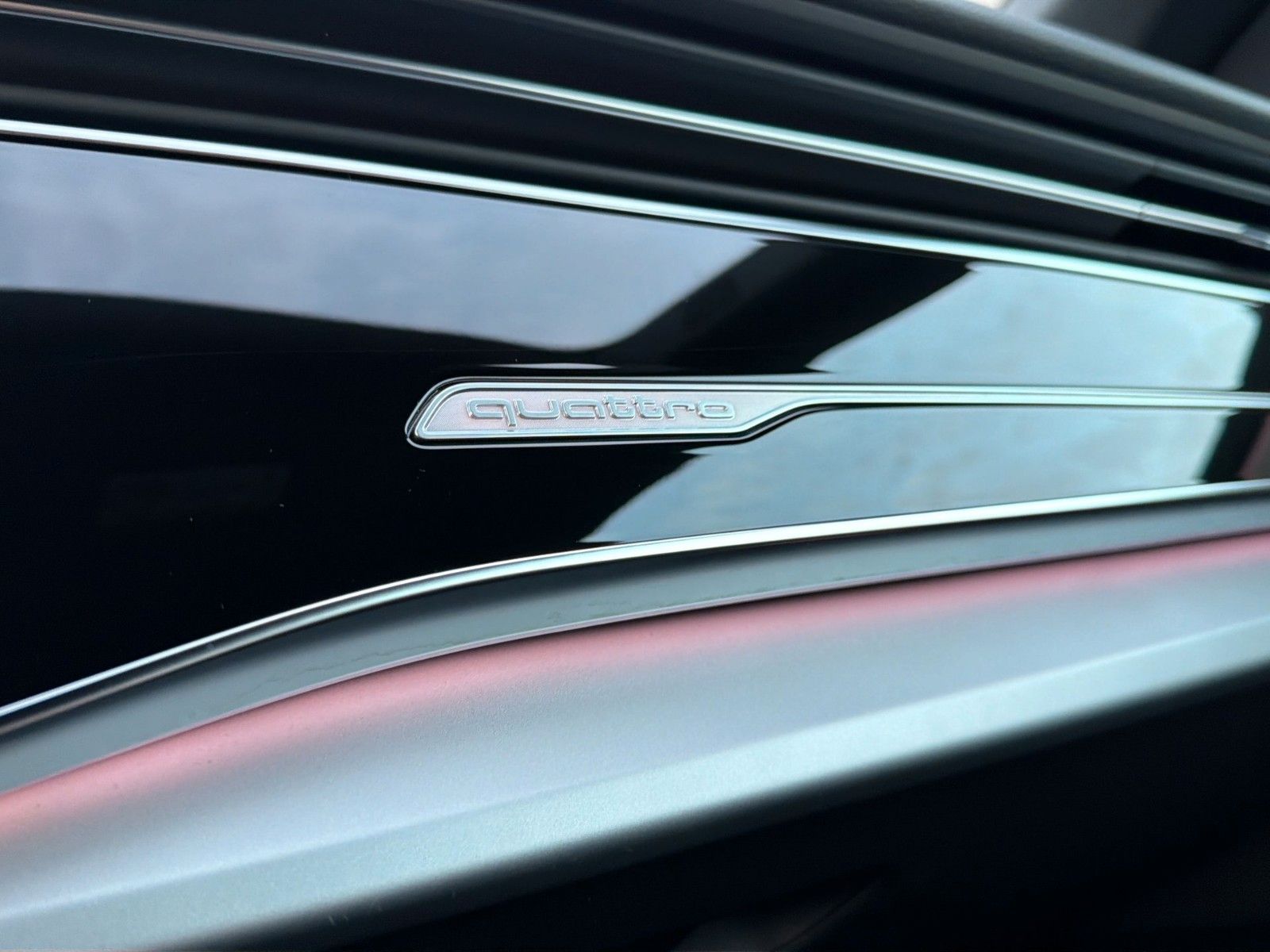 Audi Q8 50 TDI quattro S line 21"  Valcona B&O Laser foto 23