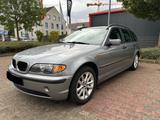 BMW 318i Scheckheftgepflegt TÜV Neu - BMW aus 2004: Kombi