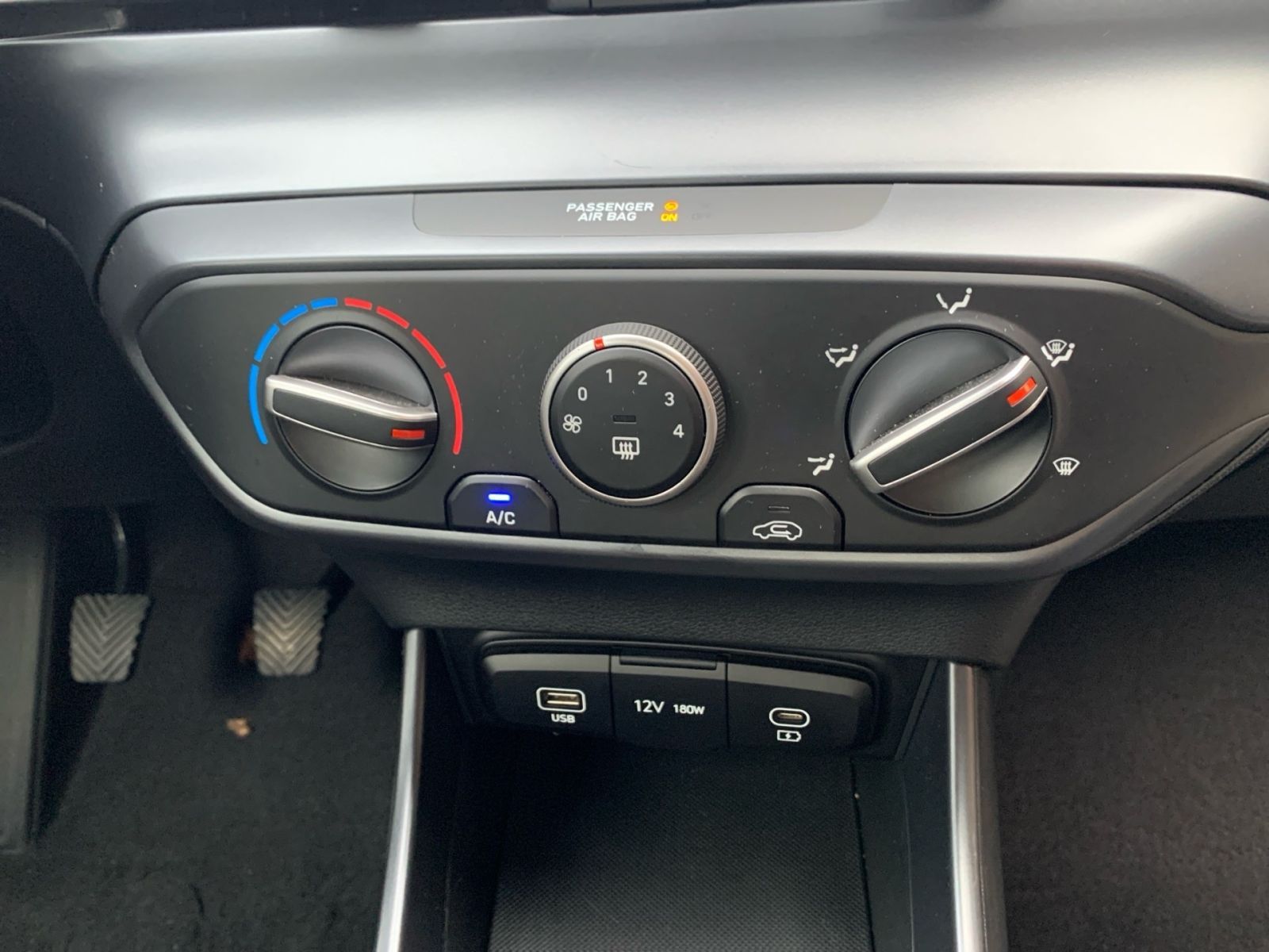 Fahrzeugabbildung Hyundai i20 1.2 Select Navi Kamera Allwetter